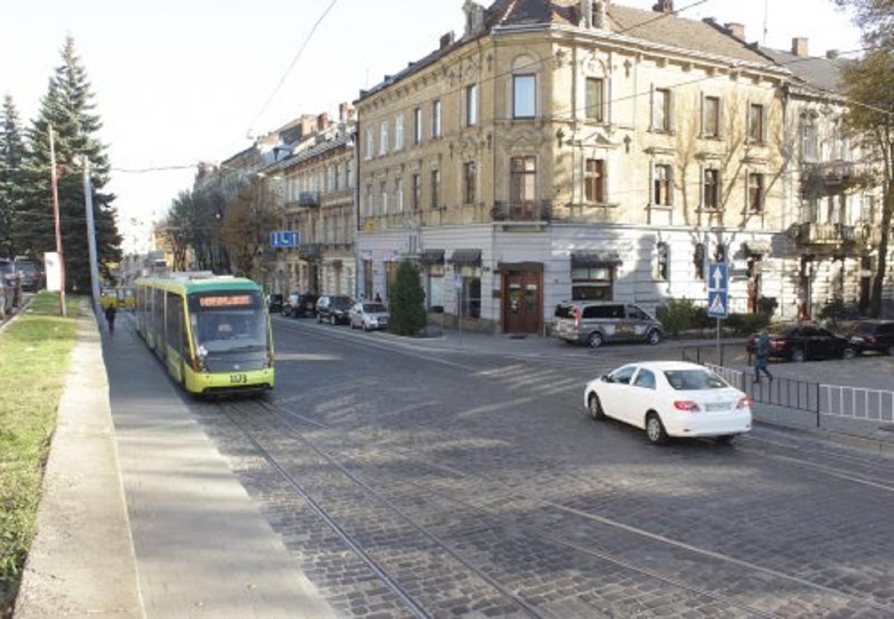 Ferienwohnung Stepana Bandery Str. 19 Lemberg Exterior foto